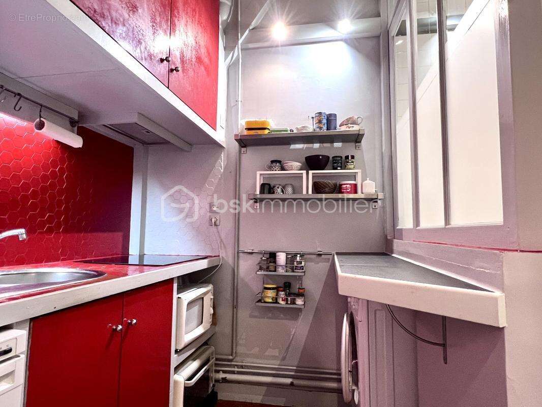 PARIS 18ᵉ – RUE CAVALLOTTI 2 pièces de 37,07 m² – Calme absolu – Charme de l'ancien – Belle hauteur sous plafond - photo 7