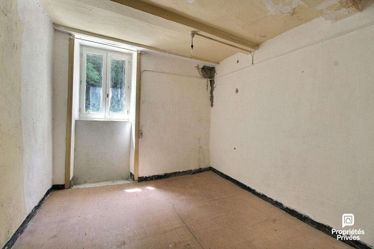 Maison en pierre de 6 pièces pour 97 m2 sur Meyras - photo 8