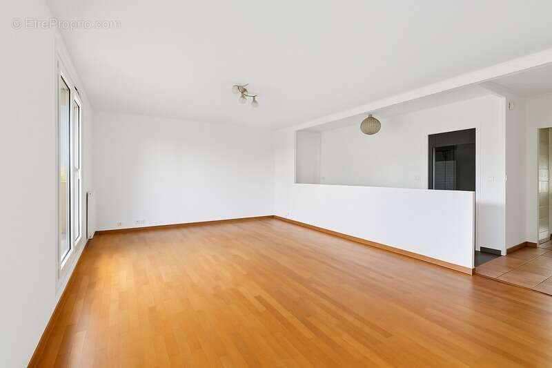 Appartement à SAINT-MAUR-DES-FOSSES