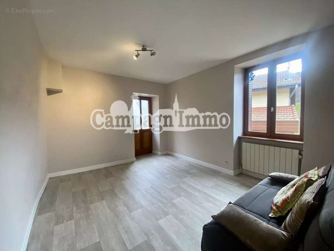 Maison à SAINT-FORGEUX