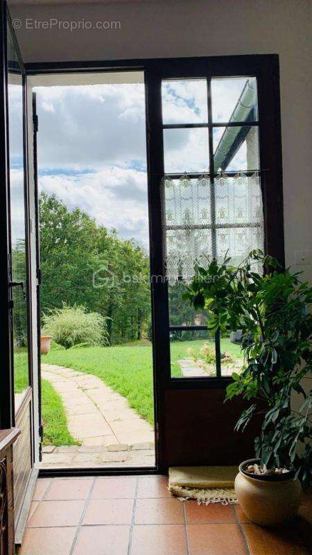 Maison à SAINT-MAURICE-MONTCOURONNE