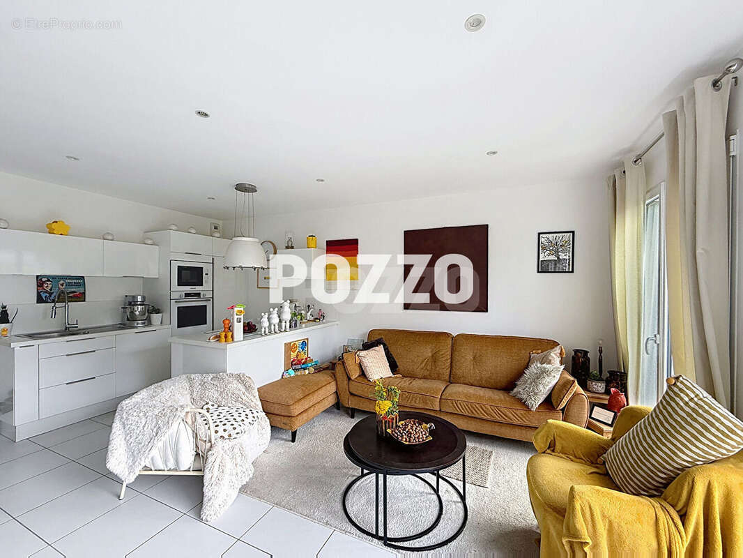 Maison à JULLOUVILLE