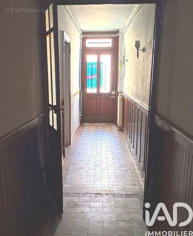 Photo 3