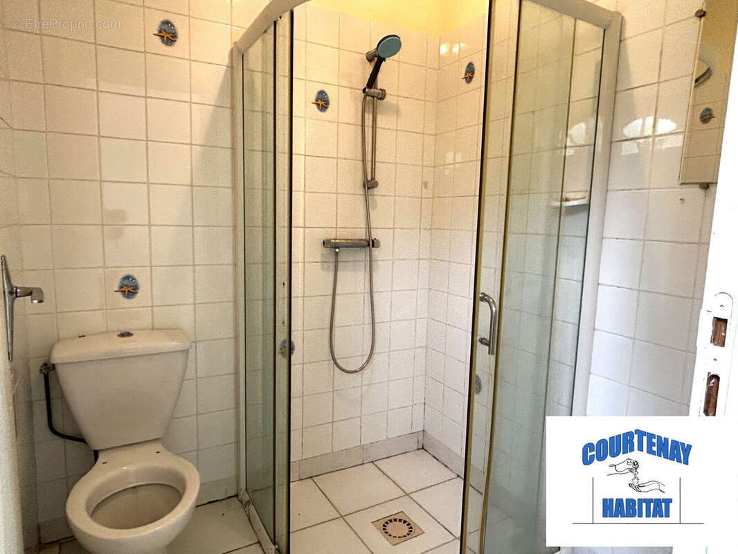 douche +WC supplémentaire - Maison à CHAMBEUGLE