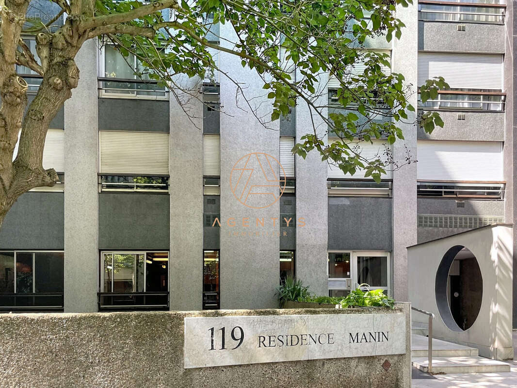 Appartement à PARIS-19E