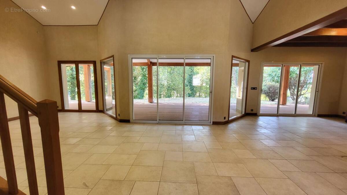 Maison à MONTPON-MENESTEROL