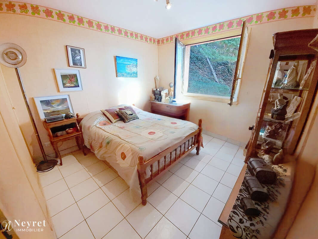 Maison individuelle de plain pied de 107m2, 4 chambres, 62m2 de garage, terrain de 1886 m2 - photo 9