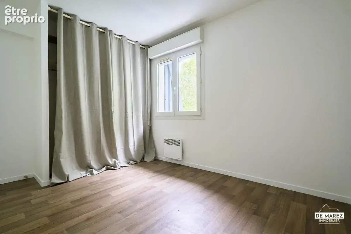 Exclusivite : t2 renove au dernier etage avec balcon, garage et cave ! - photo 7