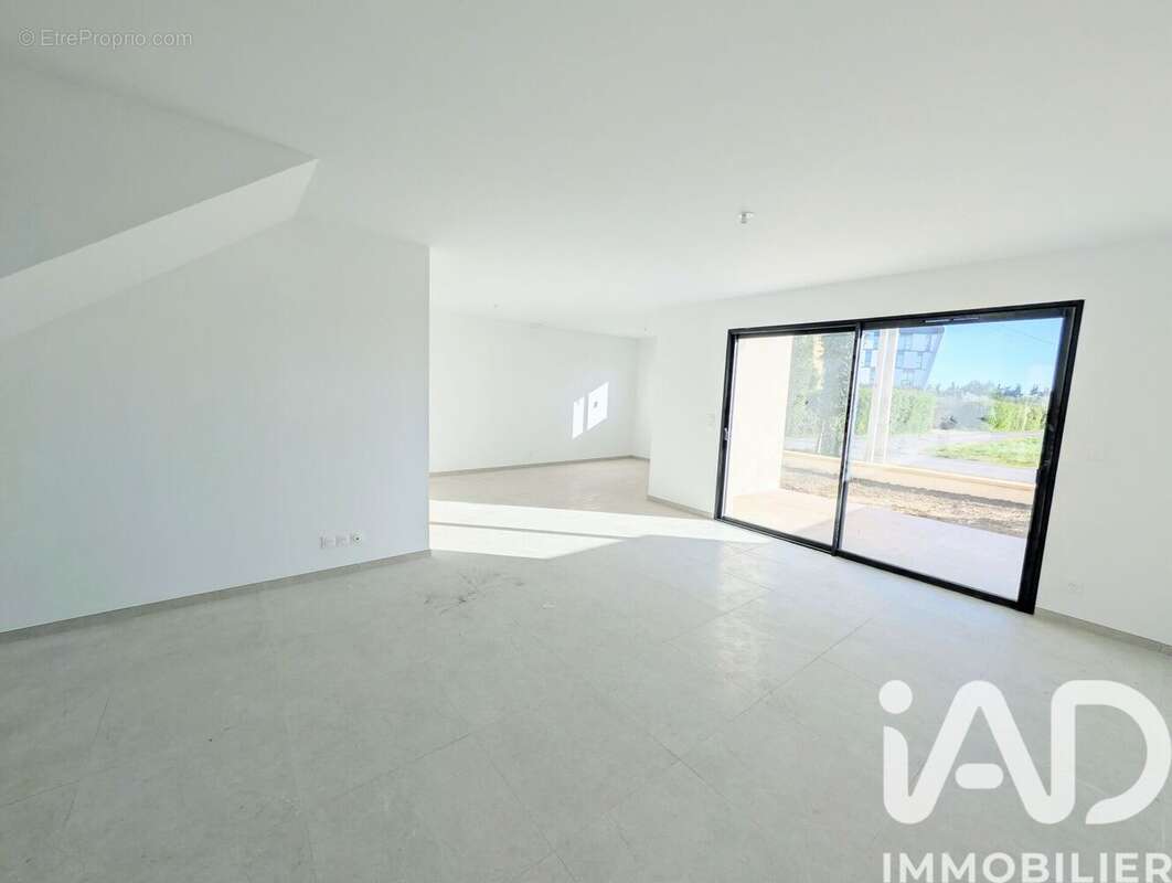 Photo 4 - Maison à SORGUES