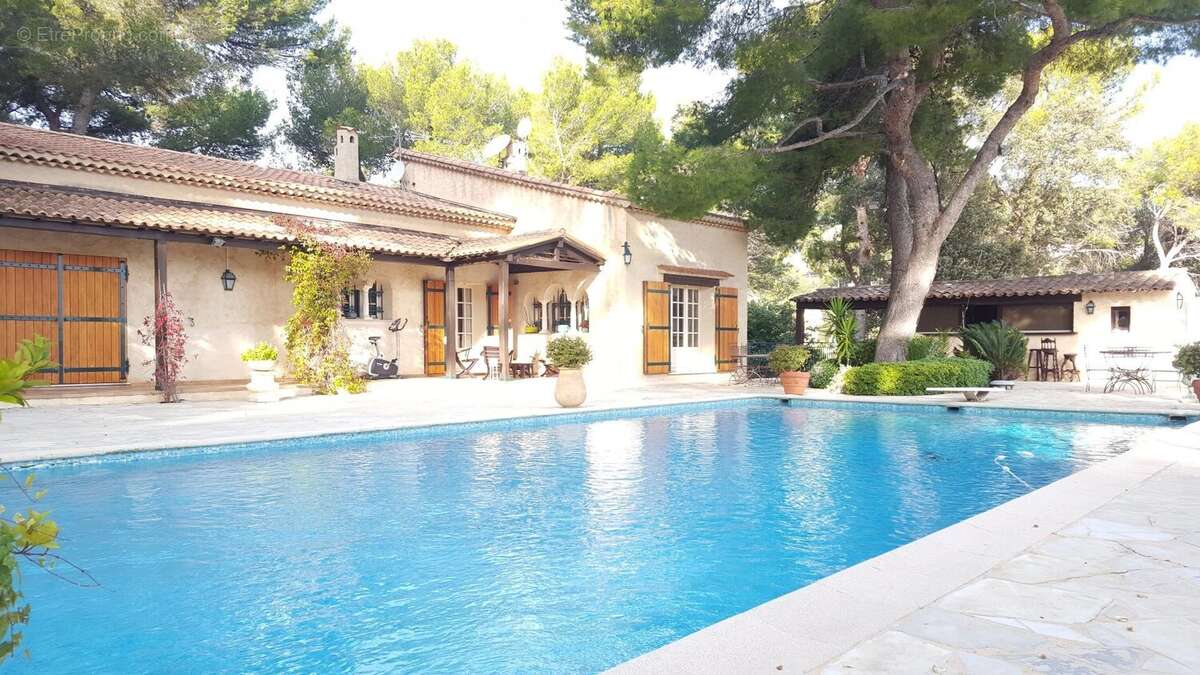 Maison à VALLAURIS