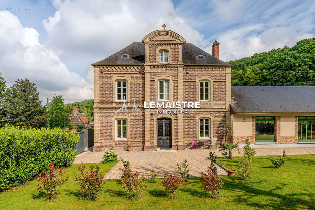 Maison à LILLEBONNE