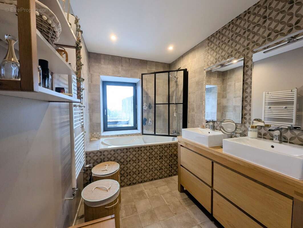 Maison à SAINT-LAGER