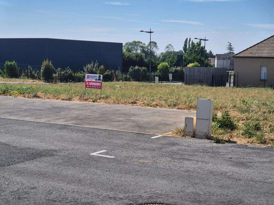Terrain Courville Sur Eure 640 m2 - photo 2