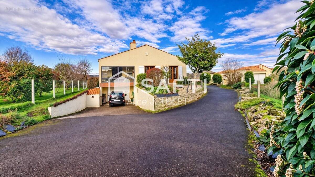 Photo 1 - Maison à TALMONT-SAINT-HILAIRE