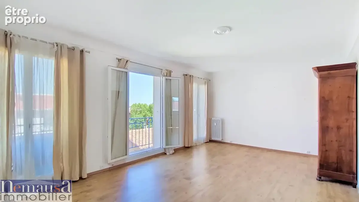 Nîmes jean jaurès, appartement p3 plein de charme de 71 m2 avec ascenseur , hauteur sous plafond de 2,89 m, - photo 5