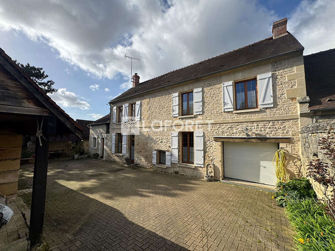 Maison à BALAGNY-SUR-THERAIN