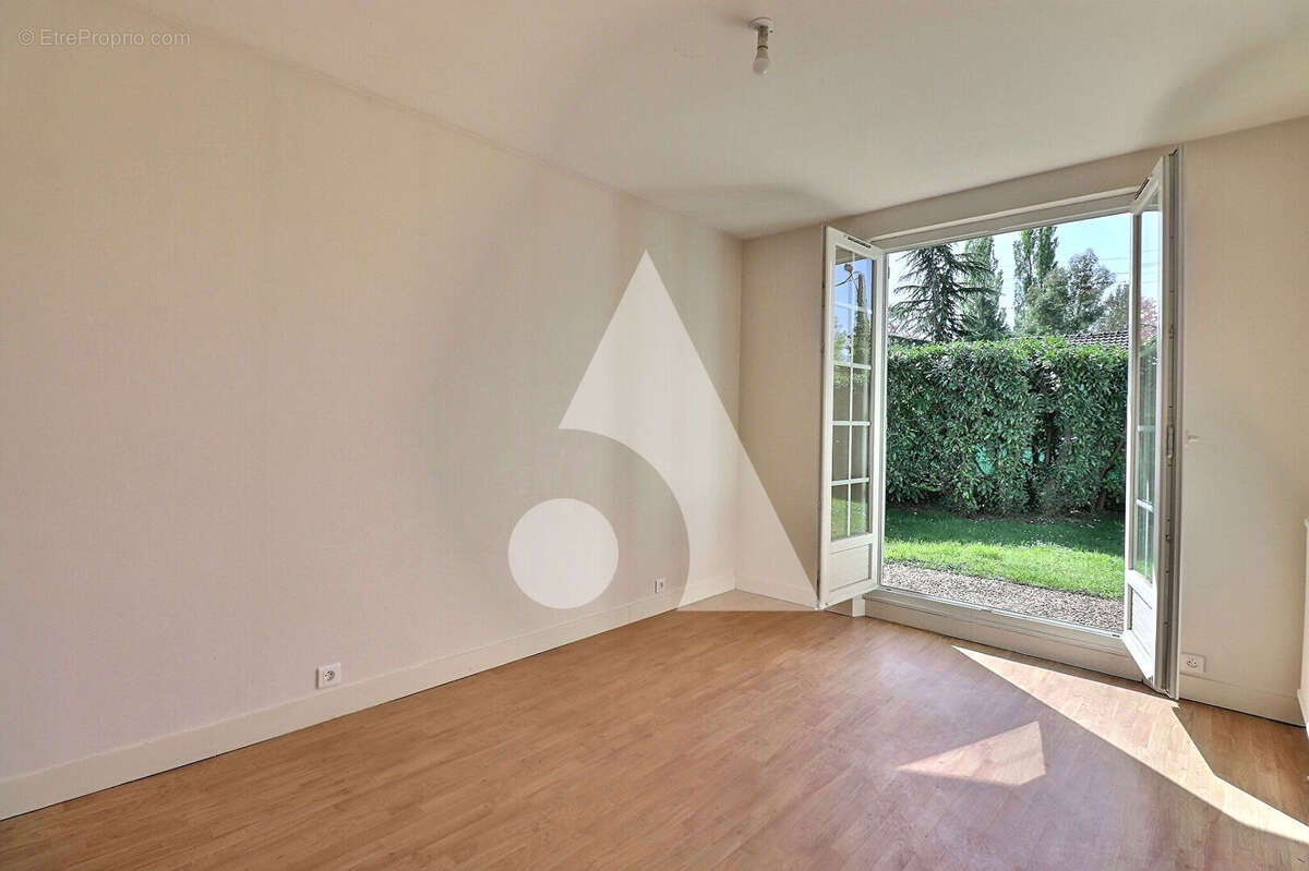 Maison à AUVERS-SUR-OISE