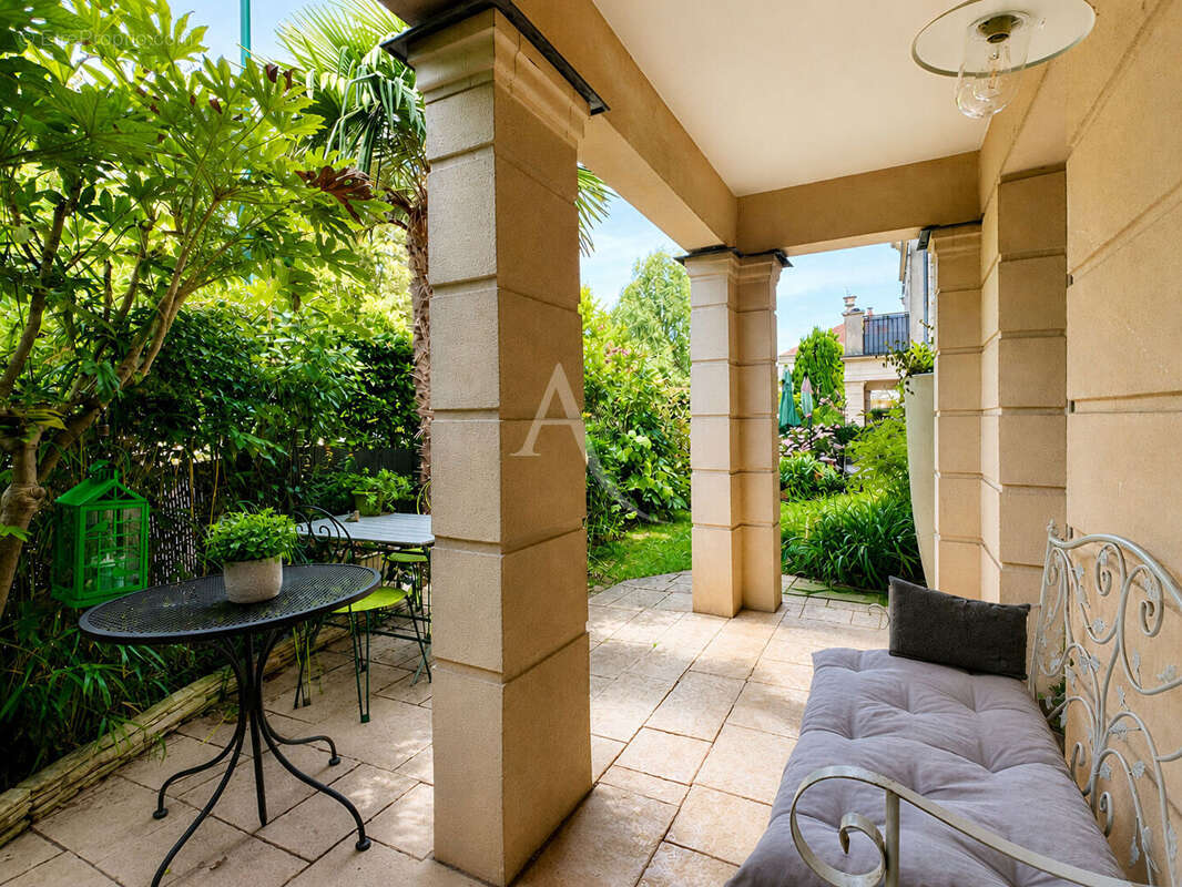 Appartement à BAILLY-ROMAINVILLIERS