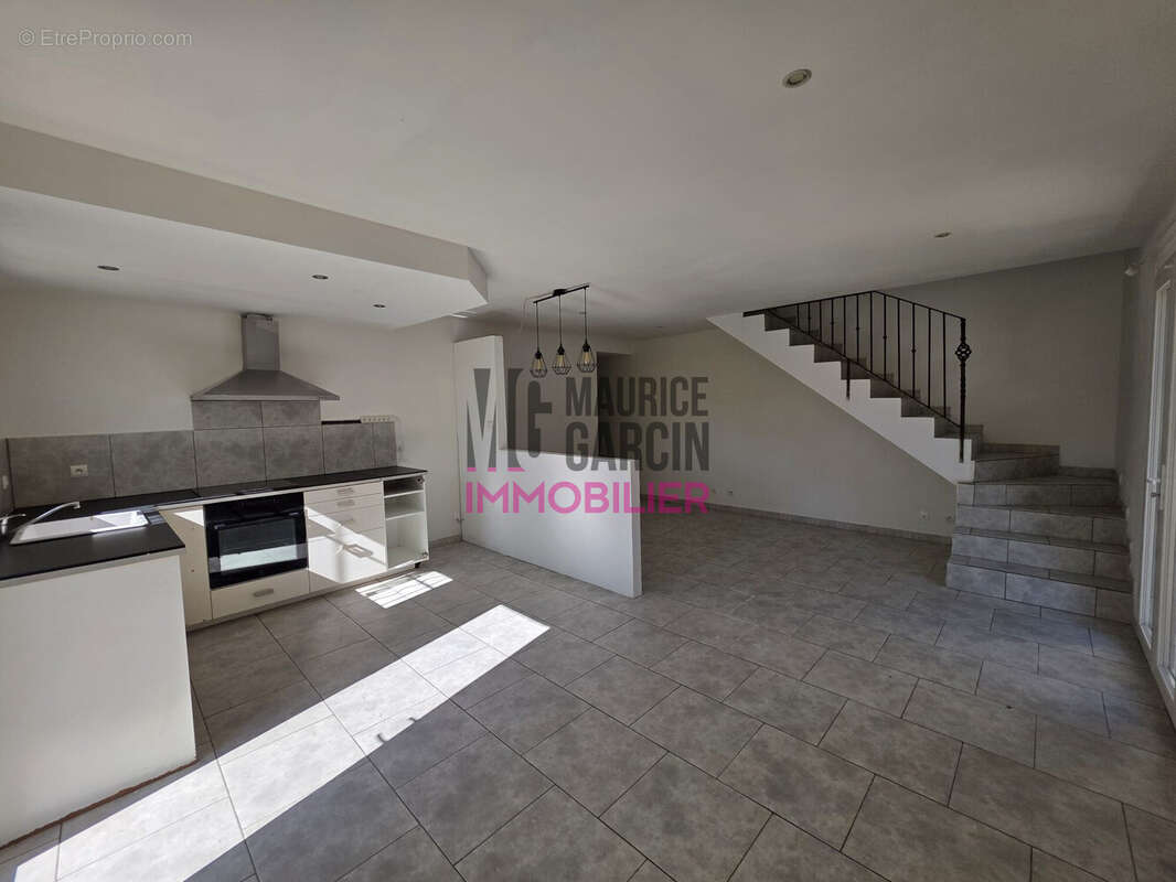 Maison à MALEMORT-DU-COMTAT