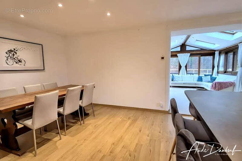 Appartement à PRINGY