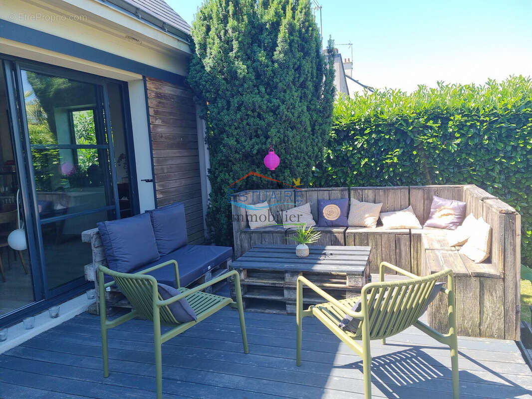 Maison 175 m² à Saint-Etienne-De-Montluc  - photo 9