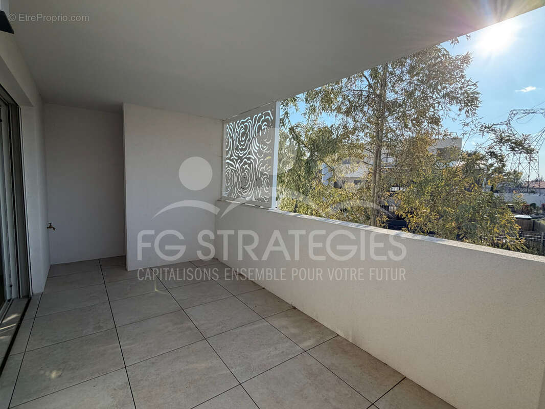 SAINT AUNES   T3 avec terrasse, cave, 2 garages - DPE A - photo 3