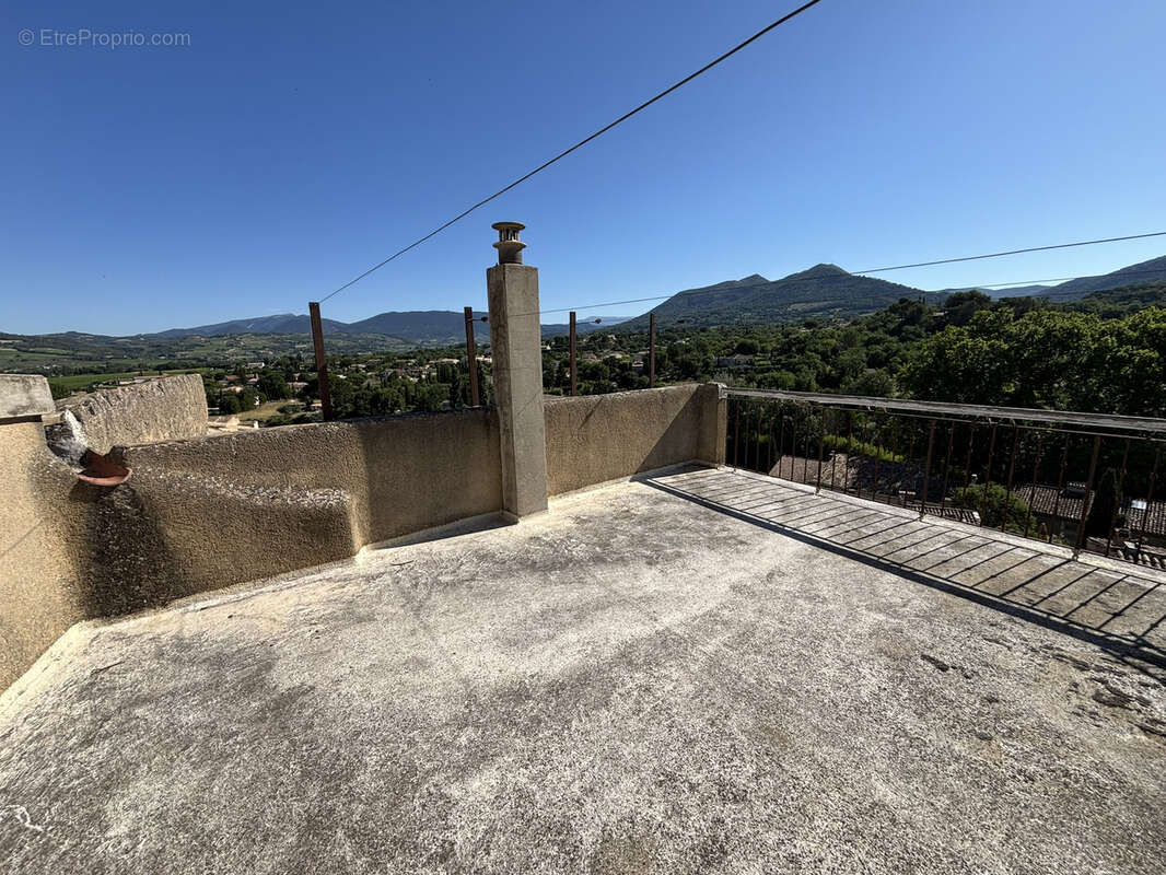 Maison à MIRABEL-AUX-BARONNIES