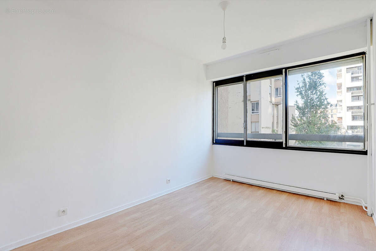 Appartement à PARIS-19E
