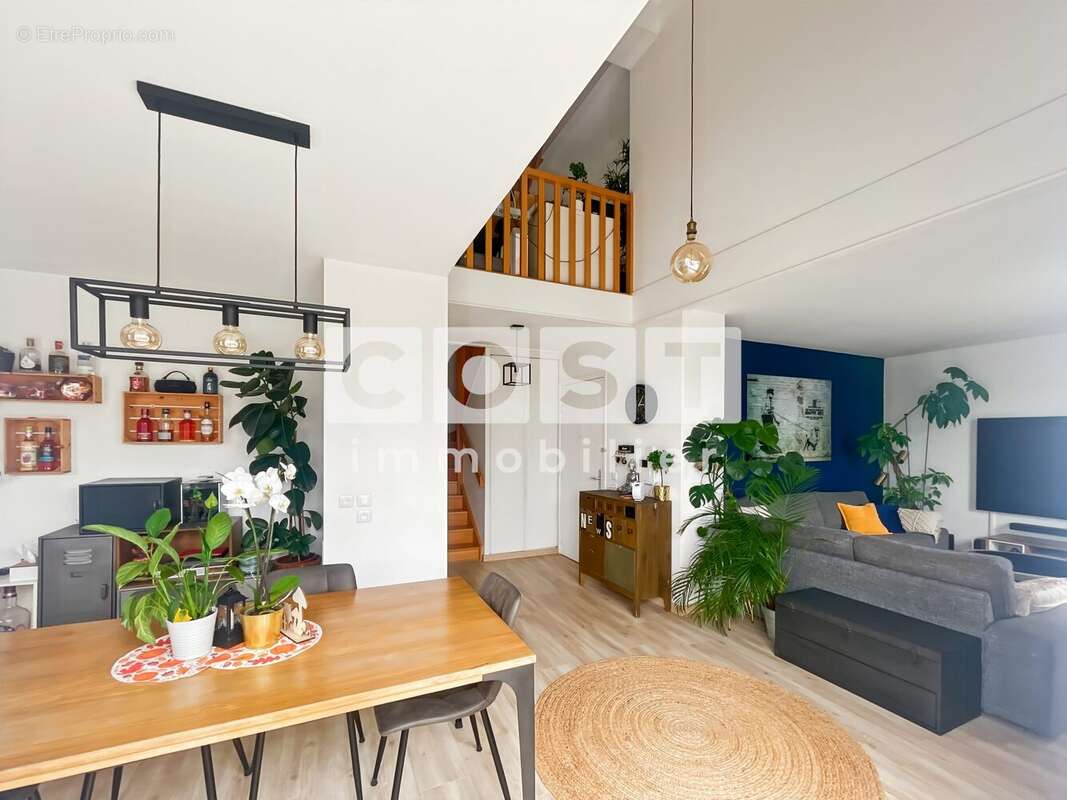 Appartement à GENNEVILLIERS