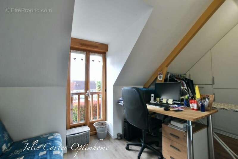 Maison à COURTILLERS