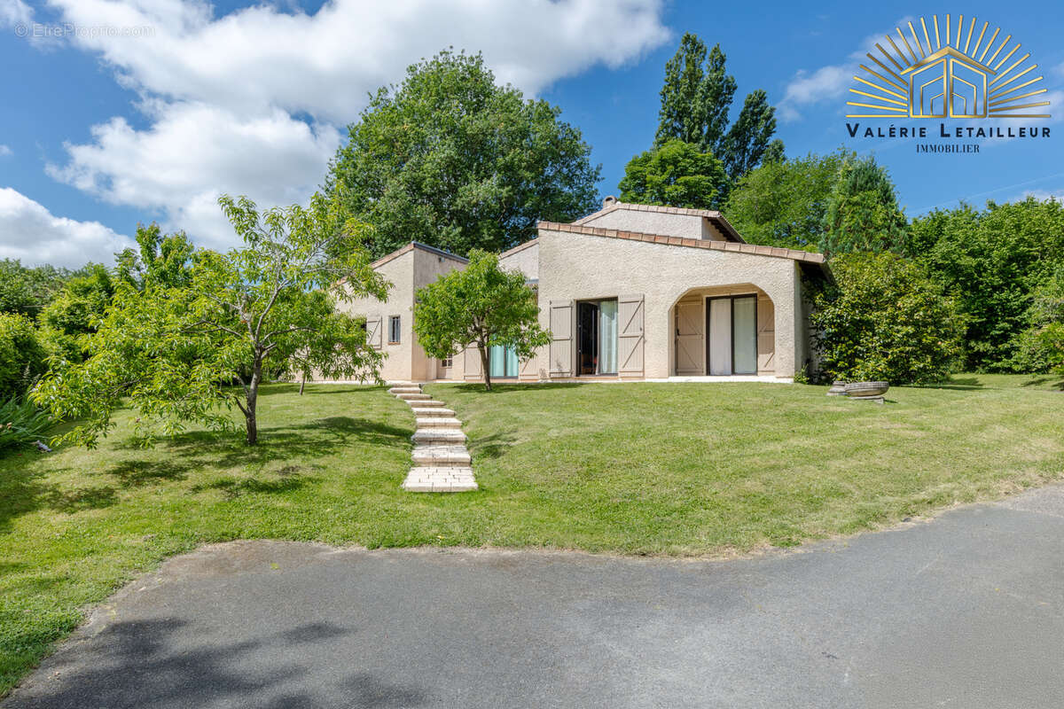 Maison à POMPIGNAC