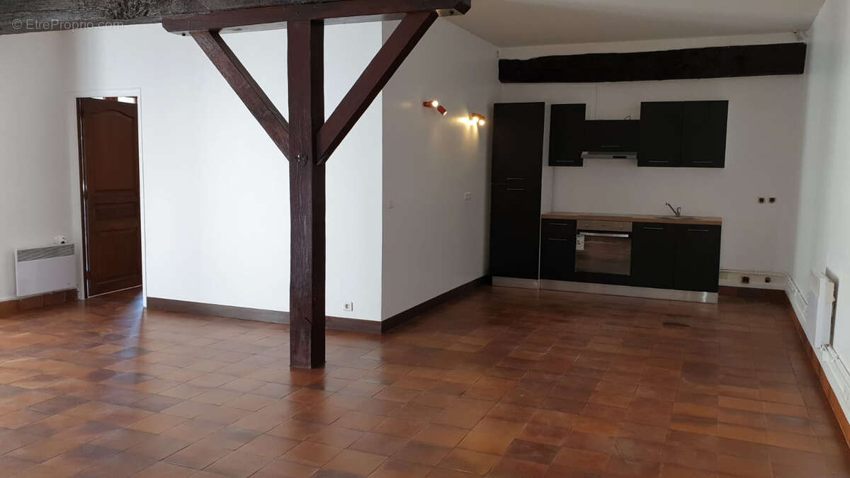 Appartement à AUNEAU