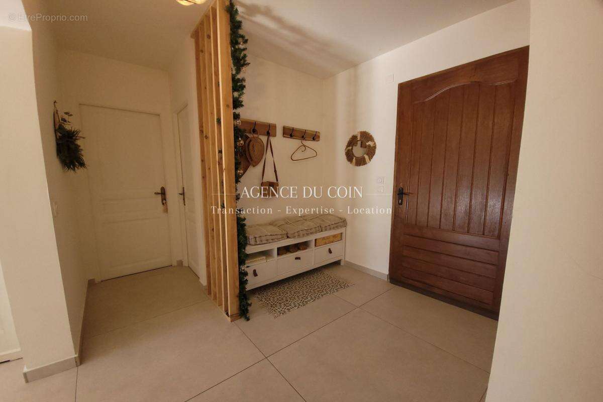 Maison à SAINT-ANTONIN-DU-VAR