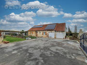 Maison à LE DESCHAUX