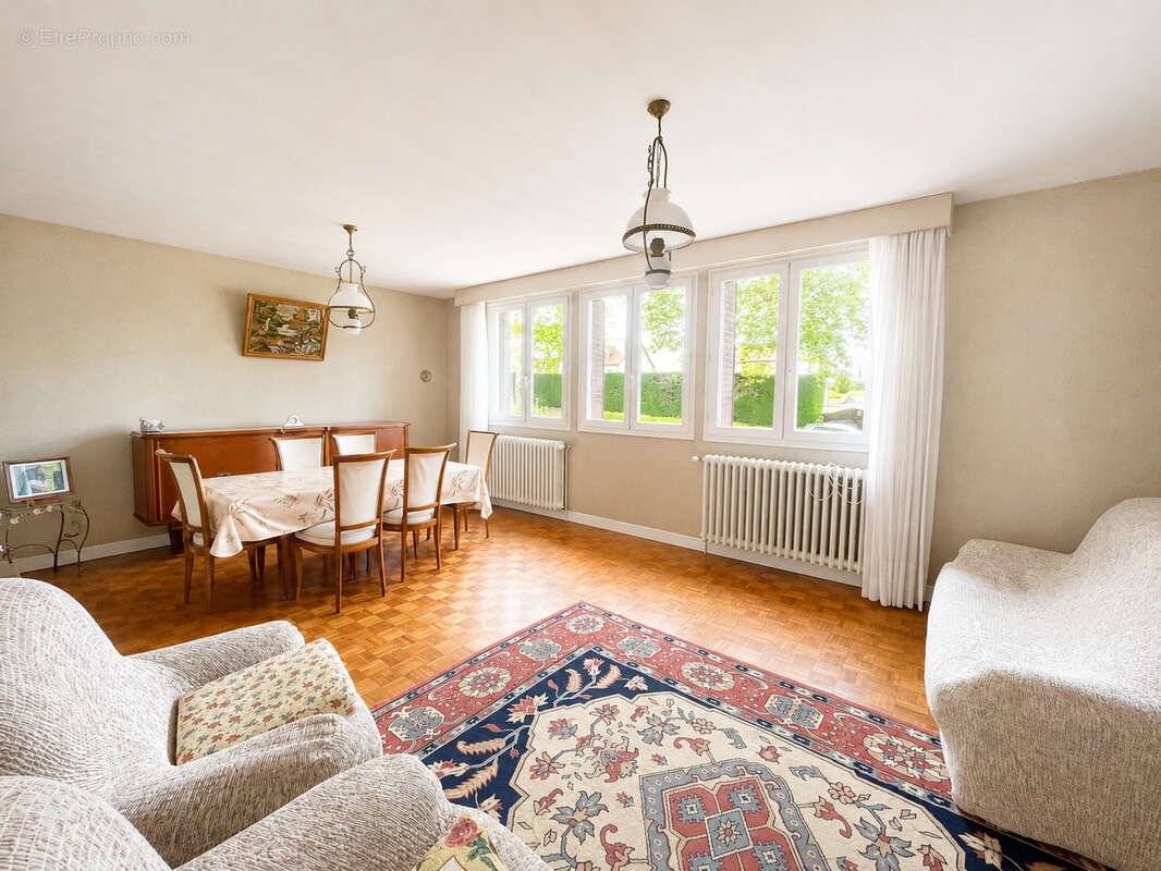 Maison 94 m² à Dun-Le-Palestel  - photo 12