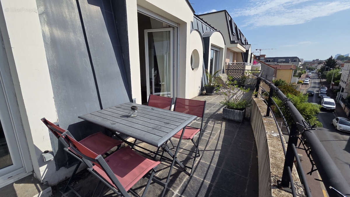 Appartement à NANTERRE