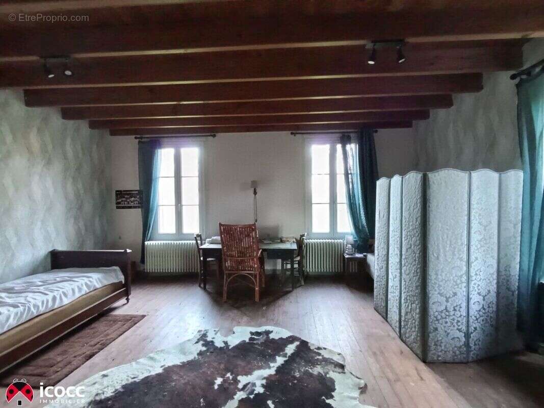 Maison 185 m² à Saint-Etienne-De-Brillouet  - photo 7