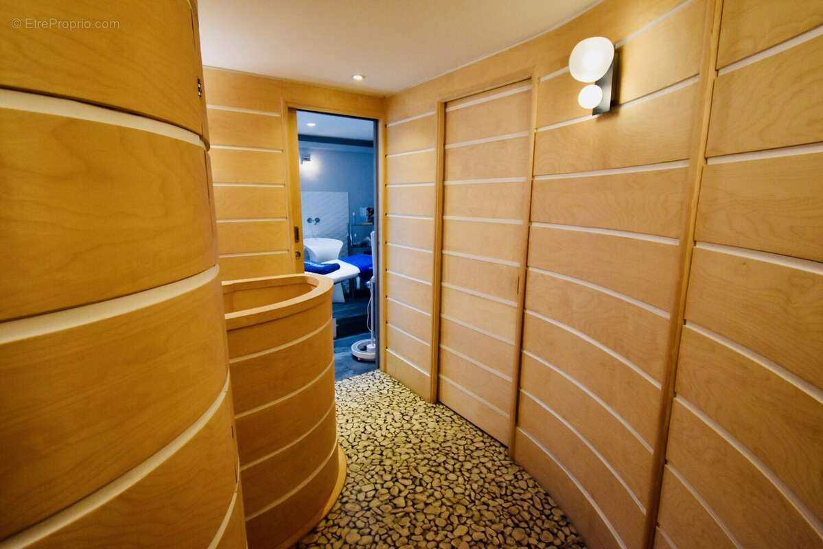 Commerce à LA TRINITE-SUR-MER