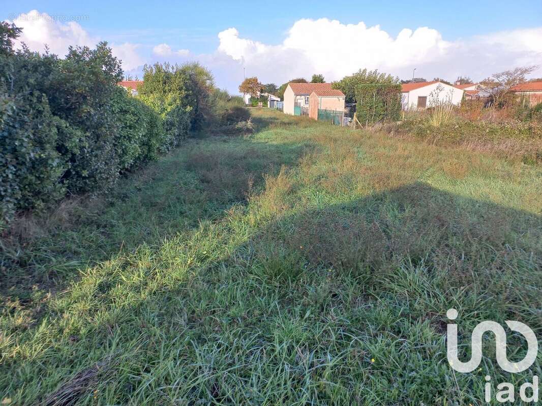 Photo 6 - Terrain à LA BREE-LES-BAINS