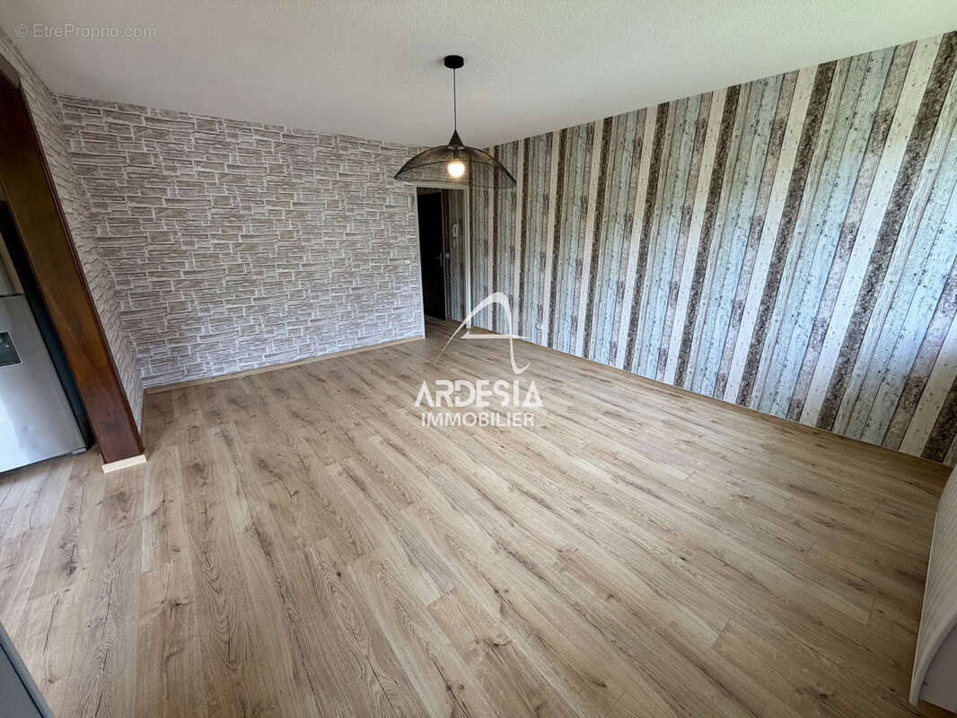 Appartement à SAINT-JEAN-DE-MAURIENNE