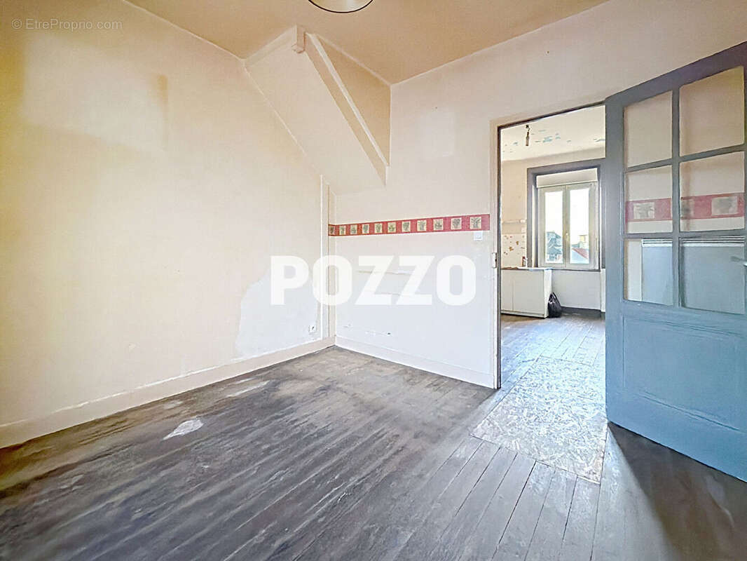 Maison à DONVILLE-LES-BAINS