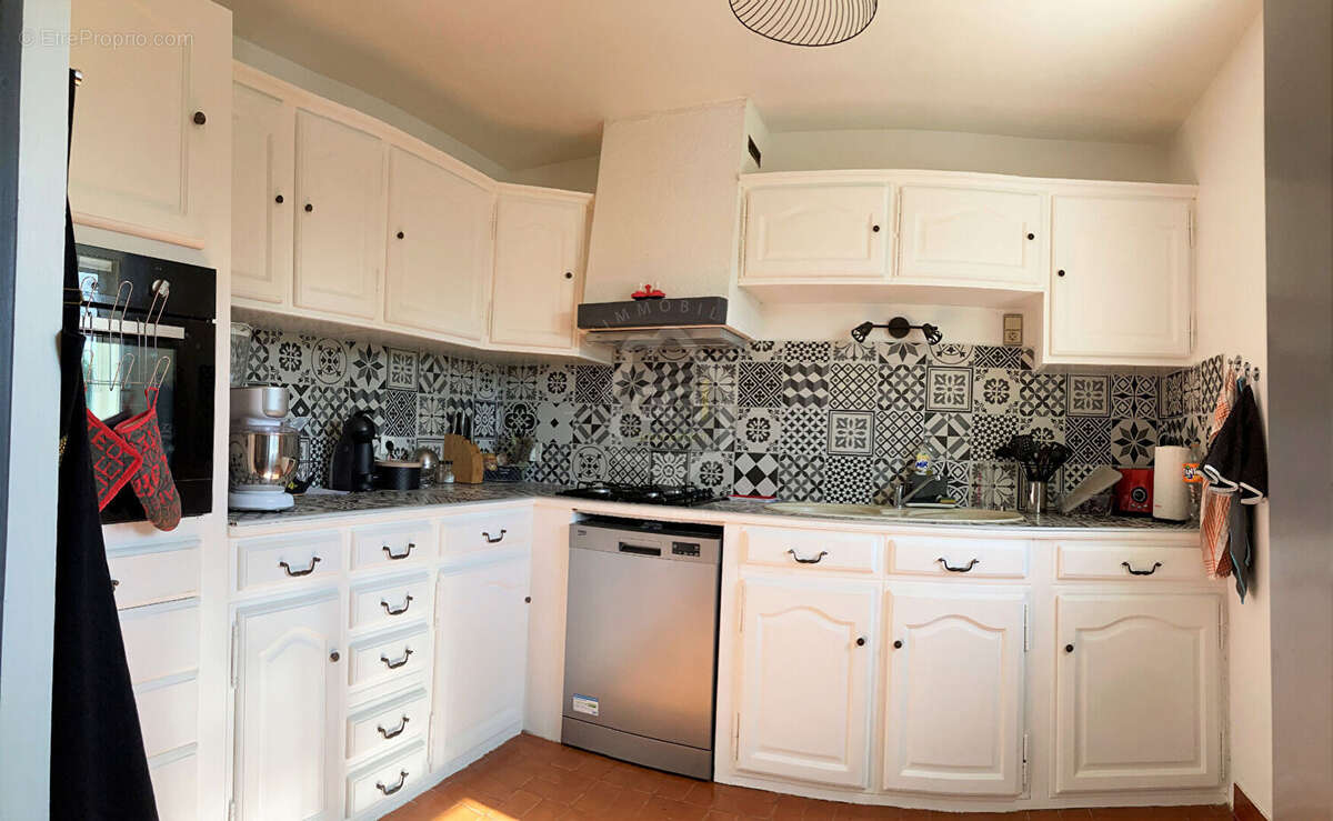 Appartement à PERNES-LES-FONTAINES