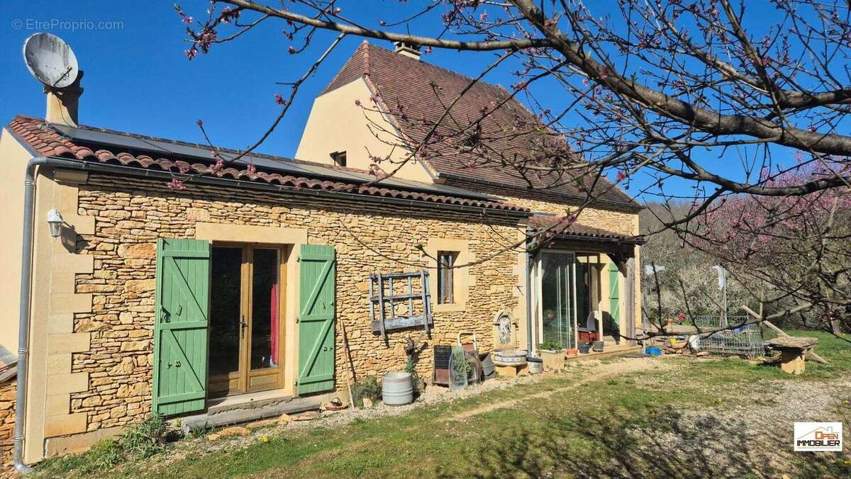 Maison à MEYRALS