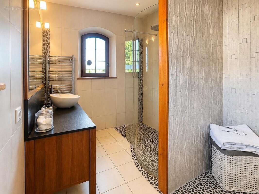 Maison 520 m² à Laroque-Timbaut  - photo 8