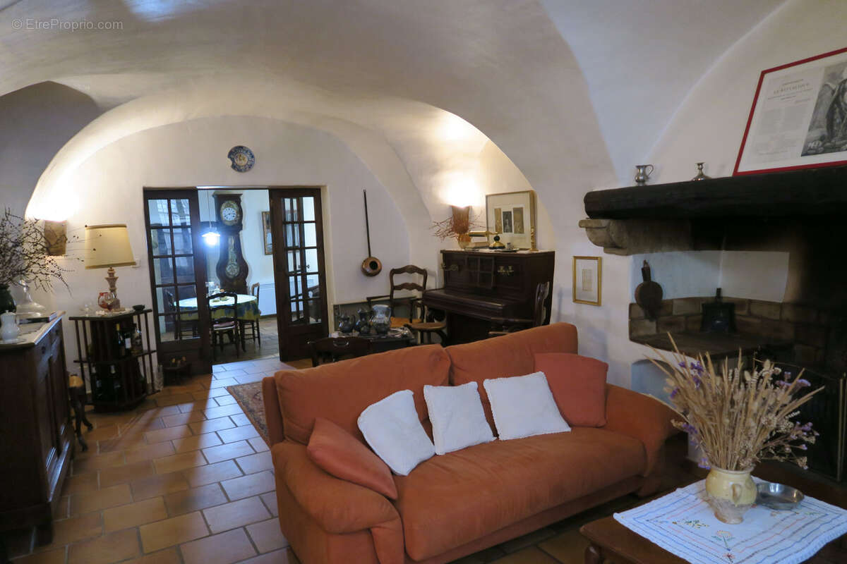 Maison à SAINT-GUILHEM-LE-DESERT