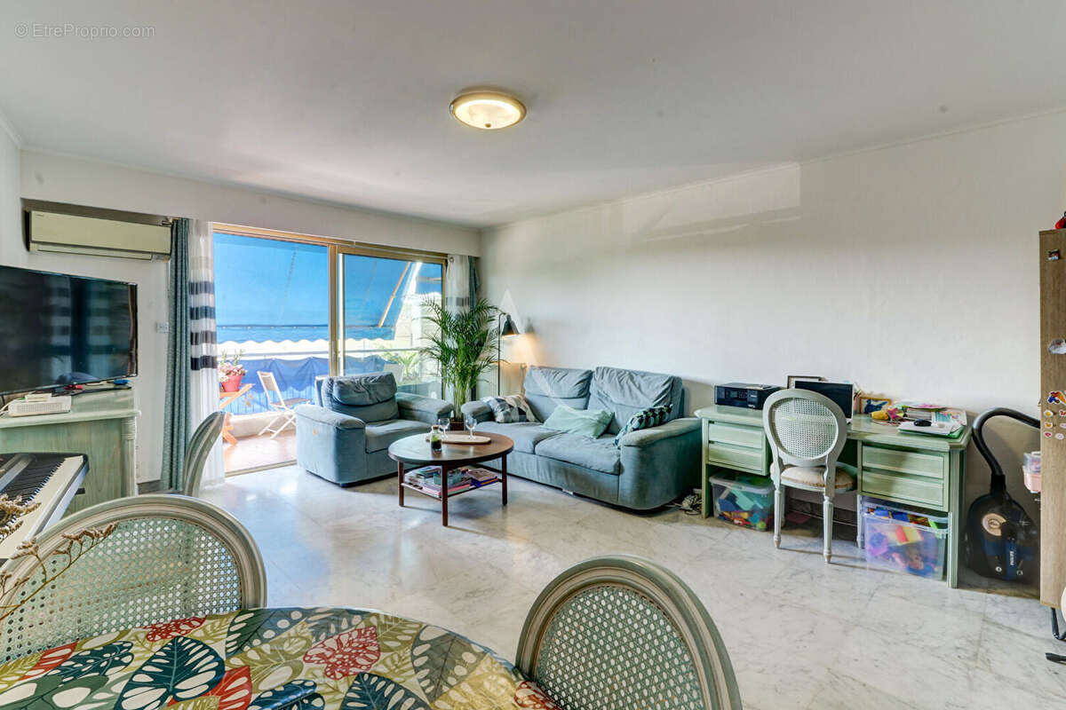 Appartement à MANDELIEU-LA-NAPOULE