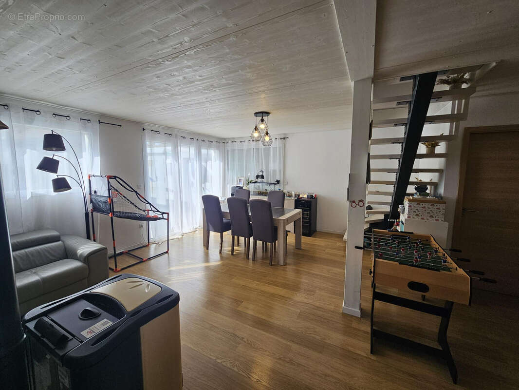 Maison mitoyenne à Etalans - photo 7
