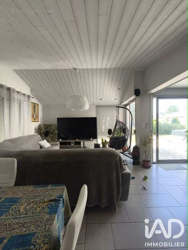 Maison 156 m² à Bazoges-En-Pareds  - photo 3