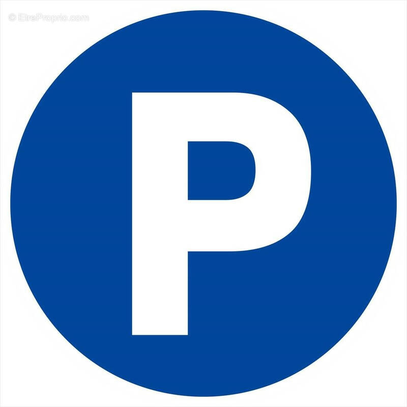 Parking à COURBEVOIE