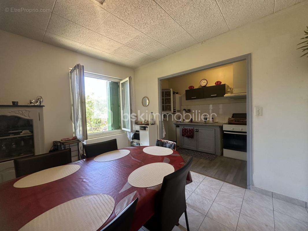 Appartement à SAINT-MARTIN-DE-VALGALGUES